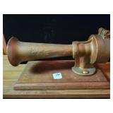 LESLIE TYFON AIR HORN