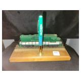 SOUTHERN LOCOMOTIVE MODEL DESK PEN HOLDER