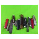 GROUPING: 12 KNIVES - AS IS