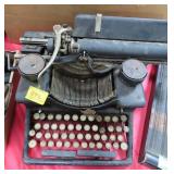VINTAGE TYPE WRITER