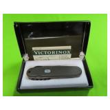 VICTORINOX "MAUSER" POCKET KNIFE IN BOX