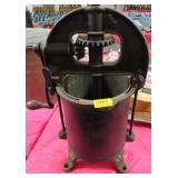 VINTAGE CAST IRON FRUIT PRESS