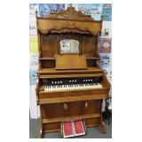 ANTIQUE OAK PUMP ORGAN