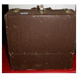 TACKLE BOX WITH LOTS AND LOTS OF LURES