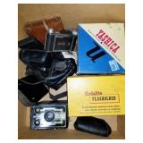 GROUPING: VINTAGE CAMERA