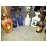 GROUPING: COLLECTIBLE JIM BEAM BOTTLES