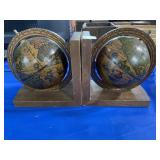 2 PAIR BOOKENDS: NATURAL CUT ONYX AND WOOD GLOBES