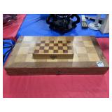 BACKGAMMON GAME AND MINIATURE TRAVEL CHESS SET