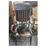 ANTIQUE KITCHEN CHAIR W/BENT WOOD ARMS