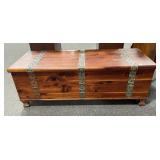 LARKIN CO. CEDAR CHEST - RED TENNESSEE CEDAR -