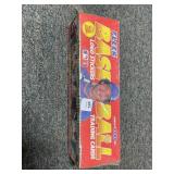 FLEER 1989 BASEBALL CARD SET & LOGO