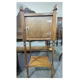 SMOKING STAND - 1 DOOR - 11" X 9" X 26"