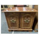 CONTEMPORARY END TABLE WITH DOUBLE DOORS -