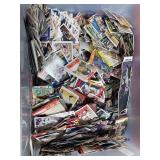 PLASTIC TOTE OF ASSORTED LOOSE SPORTS TRADING