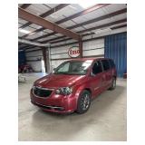 2016 Chrysler TOWN & COUNTRY S