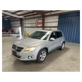 2010 Volkswagen TIGUAN