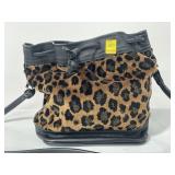 SHOWLINE LADYS PURSE.