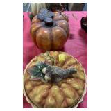 FALL PORCELAIN PIE DISH W/LID AND OTHER DECOR.