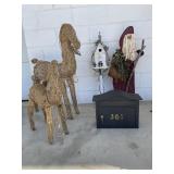 2 REINDEER, BIRDHOUSE, SANTA AND MAILBOX
