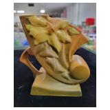 ROSEVILLE POTTERY VASE