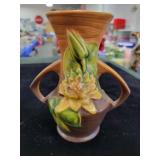 ROSEVILLE POTTERY VASE - 7"