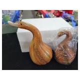 2 SETS OF CERAMIC DUCK DECOR
