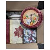 CHRISTMAS PAPER PLATES AND NAPKINS