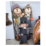 2 SCARE CROWS AND PILGRIM