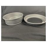 CALPHALON SPRING FORM PAN AND PIE CRUST SAVER