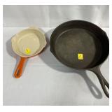 #8 CAST IRON SKILLET - SK MADE IN USA  AND.