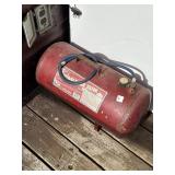 7 GALLON PORTABLE AIR TANK