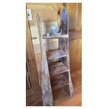 LOG CABIN DESIGN BOOKSHELF AND ANTLER CLOCK