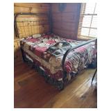 ANTQUE FULL SIZE IRON BED WITH BEDDING