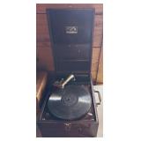 VICTOR TALKING MACHINE CO. TABLE TOP VICTROLA