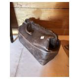 LEATHER DOCTORS BAG - BROKEN HANDLE