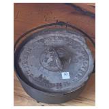 3 FOOTED DUTCH OVEN - KNOXVILLE, TN LID -
