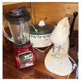 HAMILTON BEACH BLENDER, WEST BEND MIXER AND A