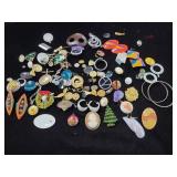 ASSORTED COSTUME JEWLERY