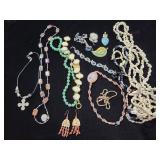 ASSORTED COSTUME JEWLERY