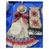 BROOM, KNIT TABLE RUNNER