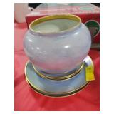 BAVARIA VASE AND 6 SMALL PLATES