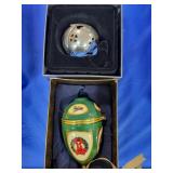 2 ORNAMENTS-FRIEND TO FRIEND & VALERIE MUSICAL