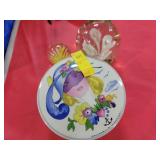 TRINKET BOX AND 2 ART GLASS PAPER WEIGHTS