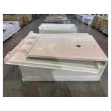 Tub/Shower With Panels