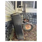 LAWNMOWER TRAILER - TIRES ARE FLAT