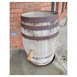OAK WHISKEY BARREL - AS SEEN IN PICS, RINGS NEED