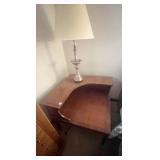 CORNER STYLE END TABLE W/2 LAMPS - ONE LAMP NEEDS