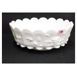 WEST MORELAND "PANELED GRAPE" CENTER BOWL WEST MORELAND "PANELED GRAPE" CENTER BOWL