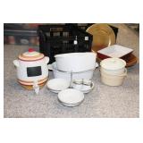 (2) TOTES BOWLS, PLATES, OVENWARE ETC (2) TOTES BOWLS, PLATES, OVENWARE ETC