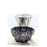 (2) NORDIC WARE ALUMINUM BUNDT CAKE MOLDS (2) NORDIC WARE ALUMINUM BUNDT CAKE MOLDS